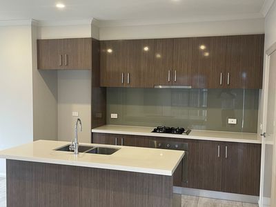 3 / 3 Marsh Street, Altona North