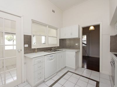95 Lake Monger Drive, Wembley