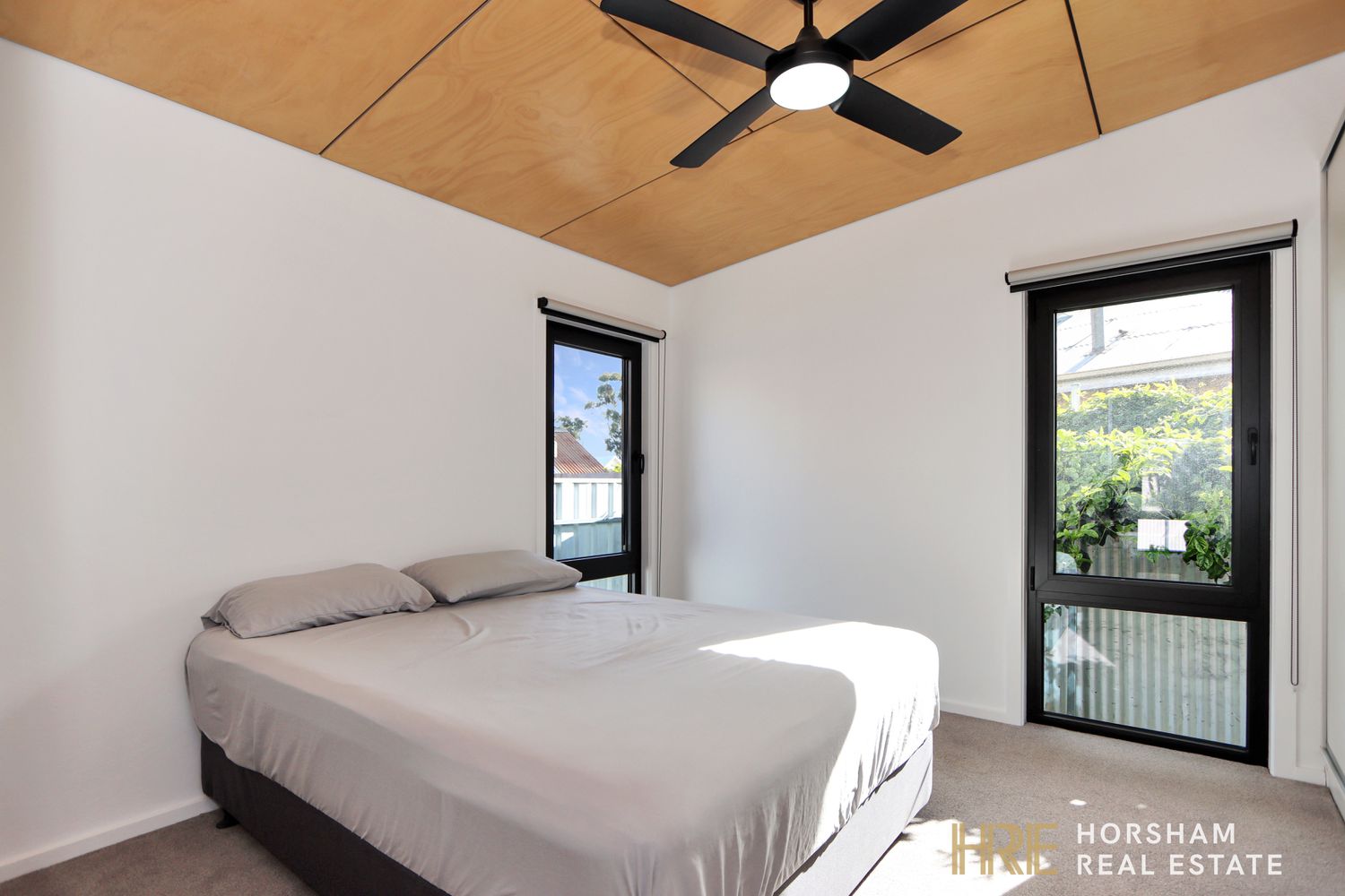 2 / 24 Begg Street, Horsham