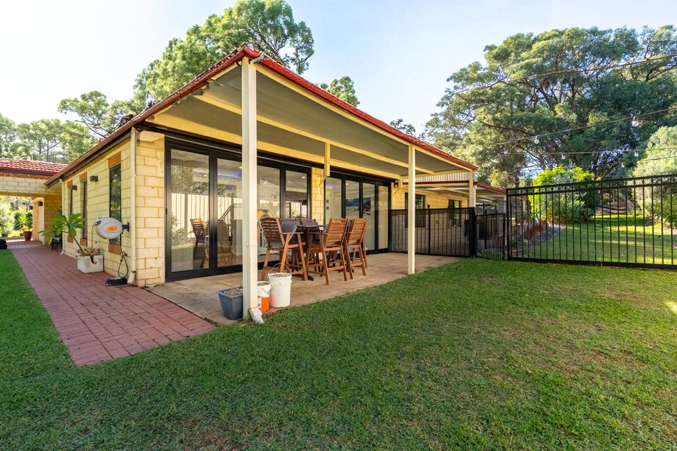 18 Oak Way, Baldivis