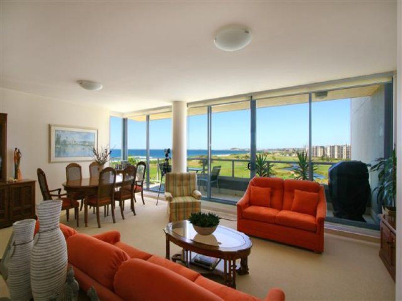 53 / 12 Bank Street, Wollongong