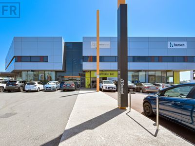 12W/817 Beeliar Drive, Cockburn Central
