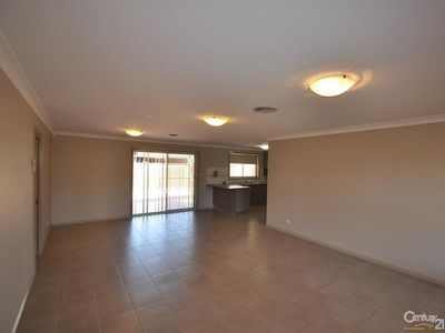 13 Cardiff Arms Avenue, Dubbo