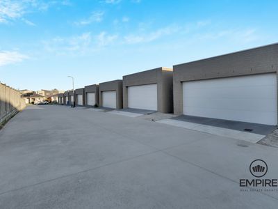 5 Lopes Walk, Clyde North