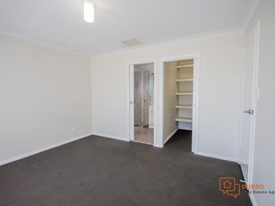 27 Argyle Avenue, Dubbo