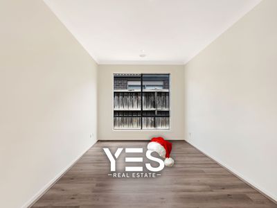 27 Ogle Way, Cranbourne North