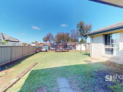 8 Lansdowne Drive, Dubbo