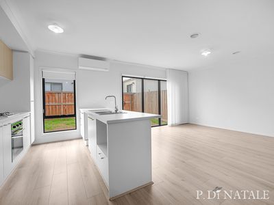 5 Grangehill Mews, Wyndham Vale