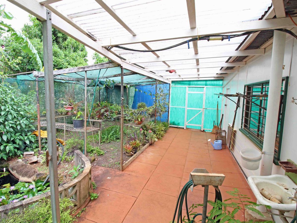 5 Solar Crescent, Atherton