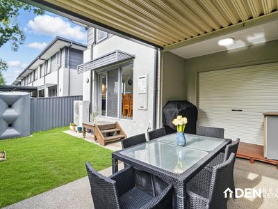 2 / 12 First Street, Kingswood