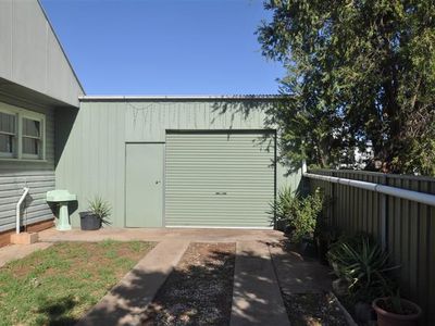 2 Calarie Road, Forbes