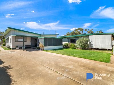 50 Armstrong Street, Charlton