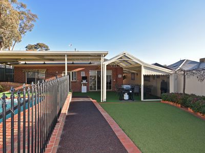 6 Sunset Boulevard, Spring Gully