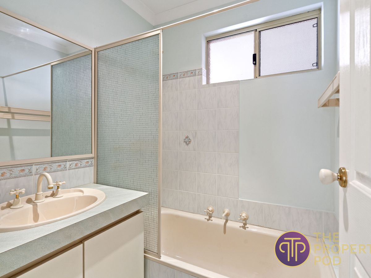 17 Adana Elbow, Kenwick