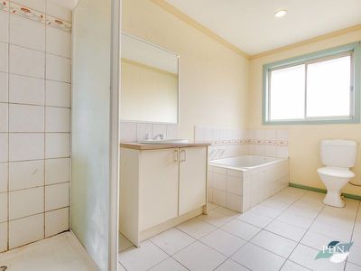 33A King Edward Avenue, Albion