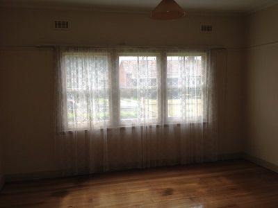 25 Churchill Avenue, Newtown