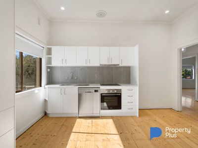 8 Hunter Street, Golden Square