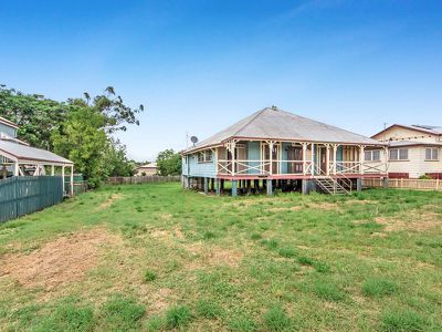 8 Caithness Street, North Booval