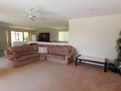 10 Akala Avenue, Forster