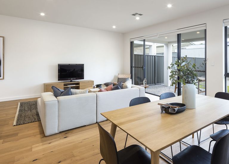 38 Ashbourne Avenue, Kingswood