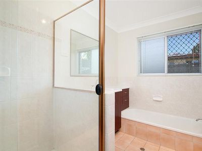 9 Cilla Court, Rochedale South
