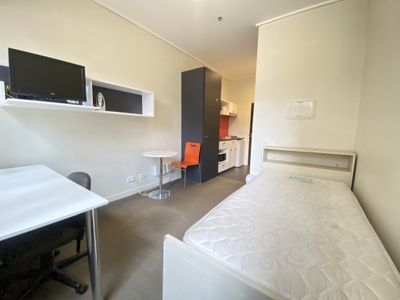 105 / 50 Barry Street, Carlton