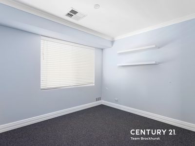 21 Pomera Drive, Byford