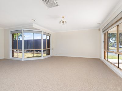 2 PARK LANE, Wodonga