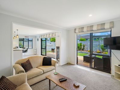 11 Munford Lane, Riverhead