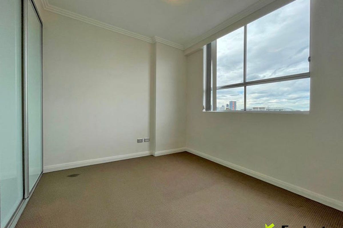 81 Courallie Avenue, Homebush West