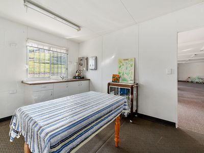 95 Daisyburn Road , Hilldene