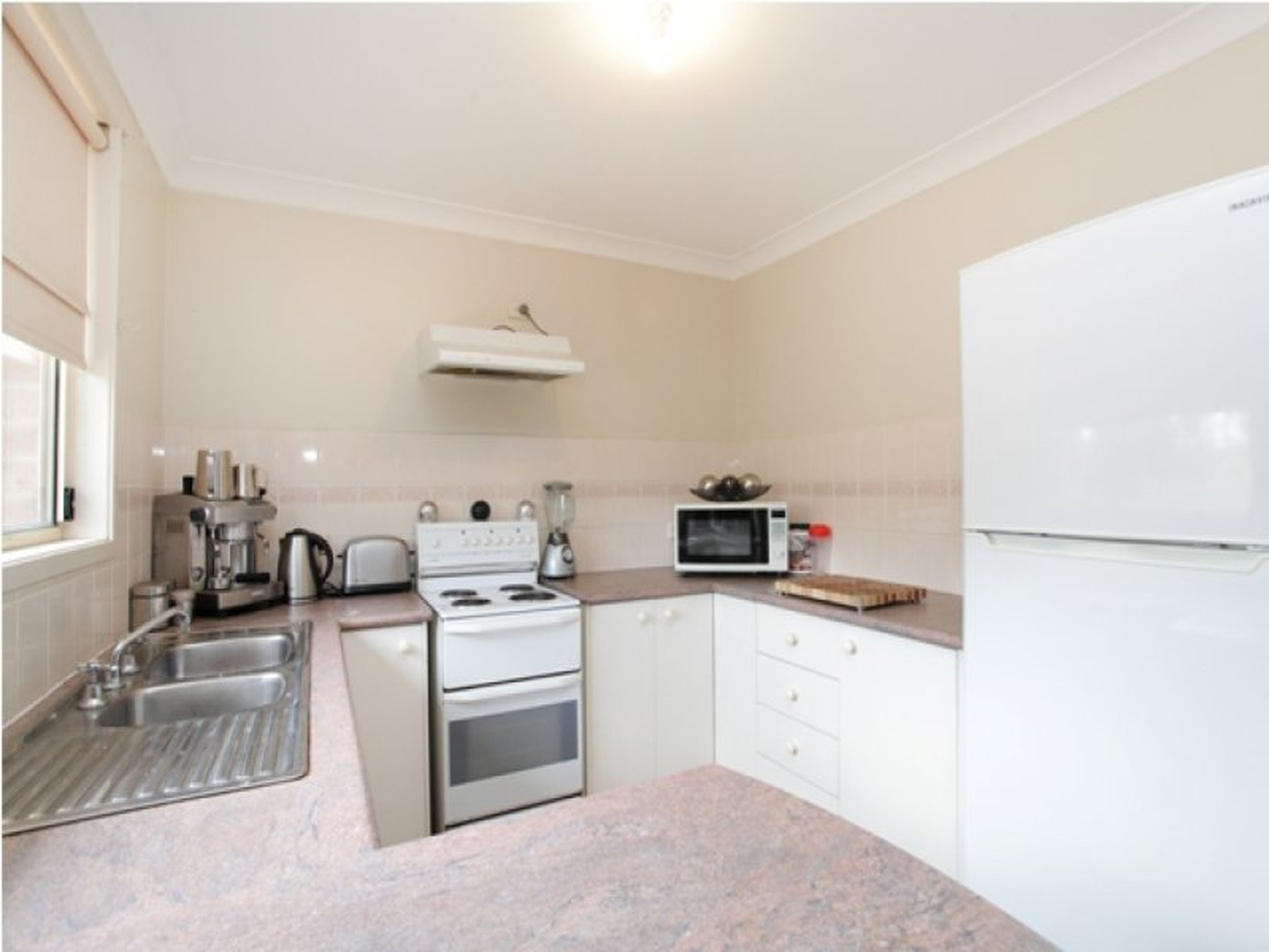 4 Becke Court, GLENMORE PARK