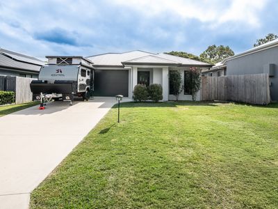 24 Parkside Court, Cannonvale