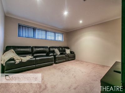 18 Liriope Parkway, Sinagra