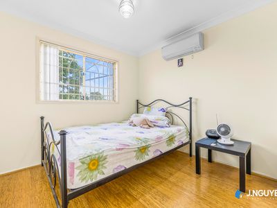 1 / 30 Madeline Street, Fairfield West