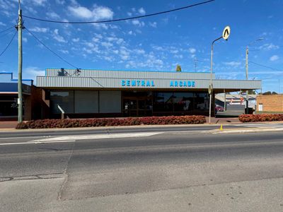 Shops 8 & 9 / 138-144 Murray Street, Finley