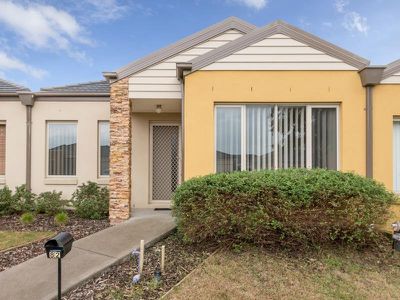 82 Sabel Drive, Cranbourne North