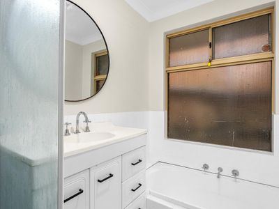 14 Keenan Way, Winthrop