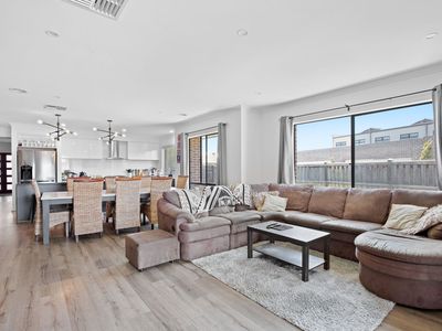 3 Razorbill Terrace, Werribee