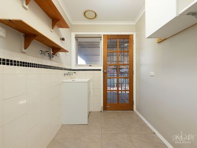 2 / 108 HUONS HILL ROAD, Wodonga