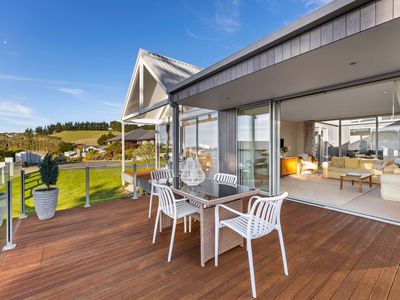 335 Highcliff Road, Highcliff