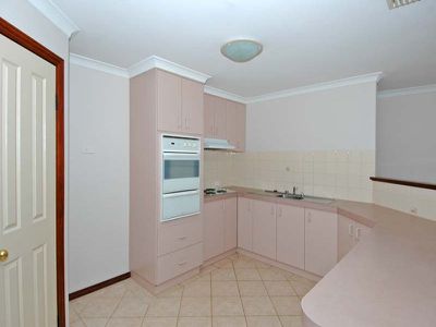 2B Carlyle Court, Boulder