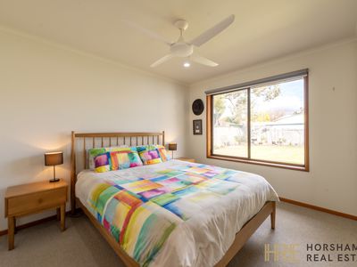 5 Landy Street, Horsham