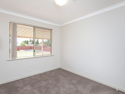 25 Longmore Parade, Broadwood