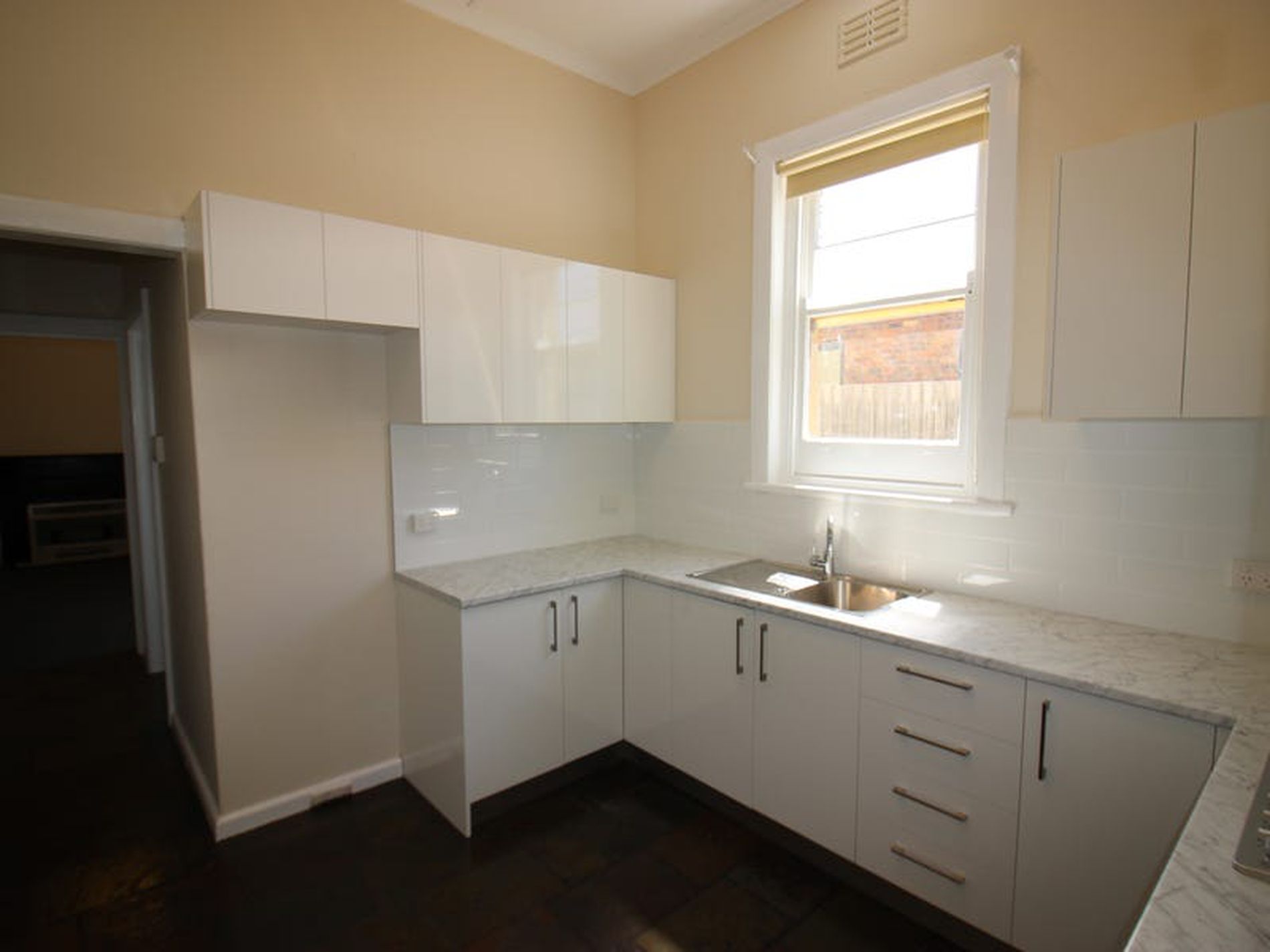 1 / 12 Thomas Street, Geelong West