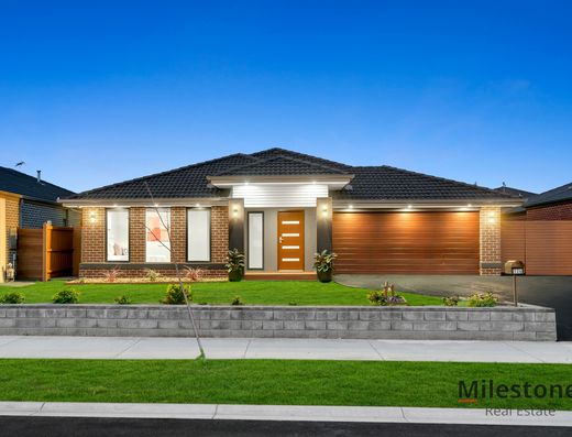 Scenic Bliss: Park-Front Paradise in Marriott Waters!!