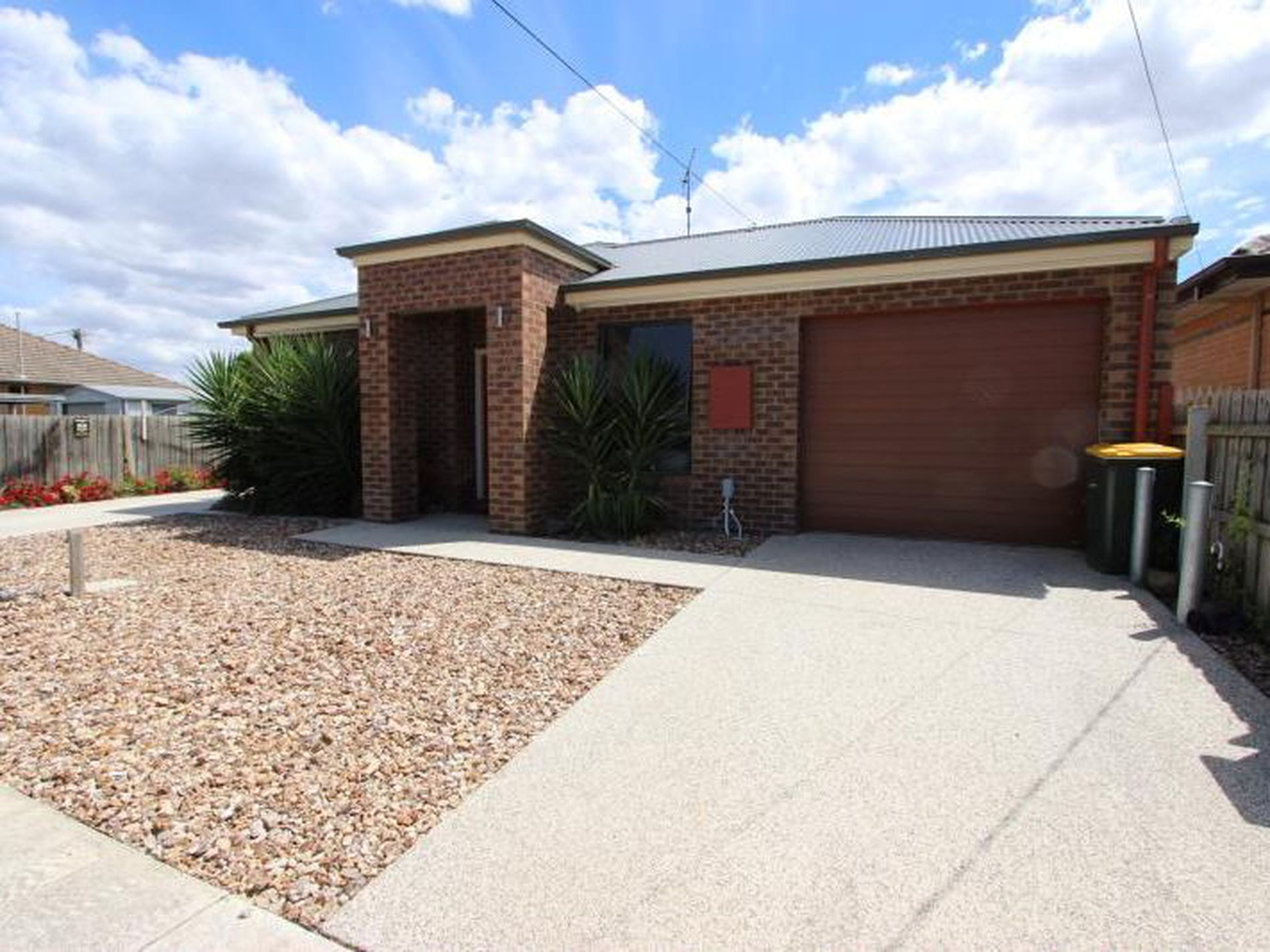 1 / 1B Roma Street, Bell Park