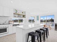 39 Southlake Drive, Varsity Lakes