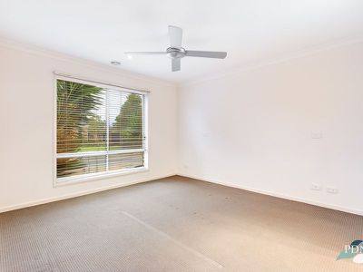 3 Gembrook Street, Manor Lakes