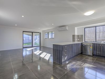 14 Sapphire Place, Pimpama
